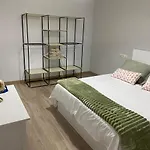 Piso Completo En Muy Cerca De La Playa *